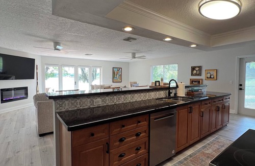 Florida South Atlantic Coast House | Lakehouse with pool in quiet setting