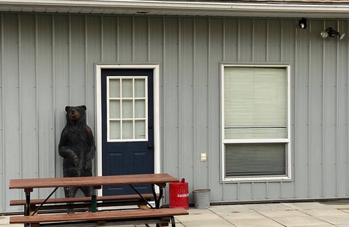 Perrault Falls Apartment | Lakehouse105 Bear Den