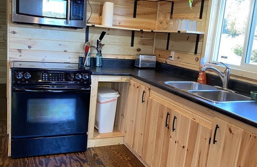 Perrault Falls Cabin | Lakehouse105 Kozy Kabin New Lakeside Rental!
