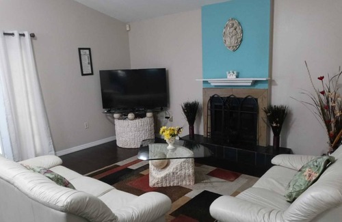 Lakeland House | Lakeland Entire Home