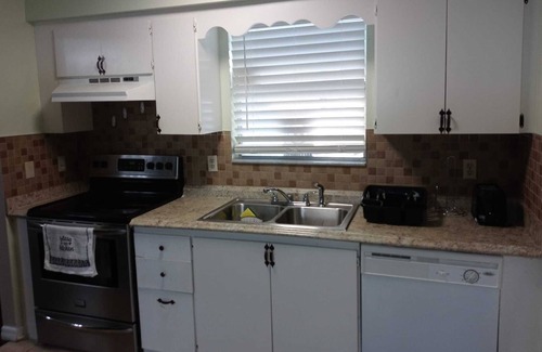 Lakeland House | Lakeland Entire Home