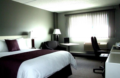 Cold Lake Hotel | Lakeland Inn Hotel