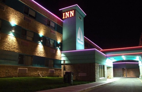 Cold Lake Hotel | Lakeland Inn Hotel