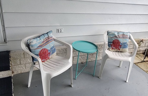 Fussels Corner House | Lakeland living in a safe golf community. Close to shopping and dining.