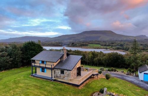 Fivemilebourne House | Lakeland Lodge - 400 year old Bavarian Lodge with a private outdoor hot tub