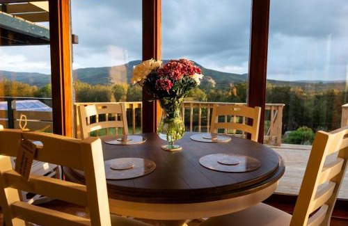 Fivemilebourne House | Lakeland Lodge - 400 year old Bavarian Lodge with a private outdoor hot tub