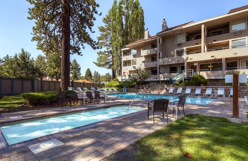South Lake Tahoe Condo | Lakeland Village #118 Beautifully Updated Studio-Family of 4, Pool View, A/C