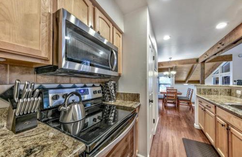 South Lake Tahoe Villa | Lakeland Village 406 - The Lake Escape