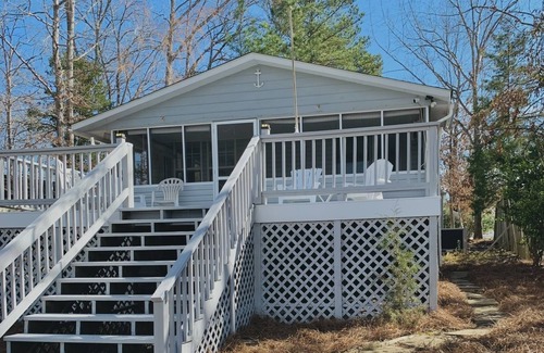 Newberry Shores House | Lakelife Lodge - Lake front property