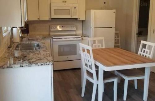 Ludington Cottage | Lakelure Cottages - Perch