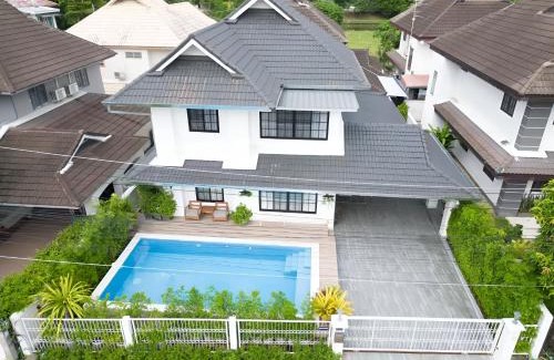 Su Thep Villa | LakeLyn Pool Villa Close to the Old city & Nimman