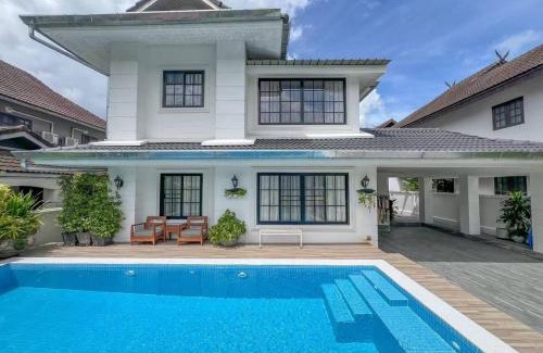 Su Thep Villa | LakeLyn Pool Villa Close to the Old city & Nimman
