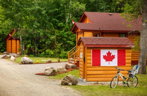 Killaloe Resort | Lakepoint Cottage Resort
