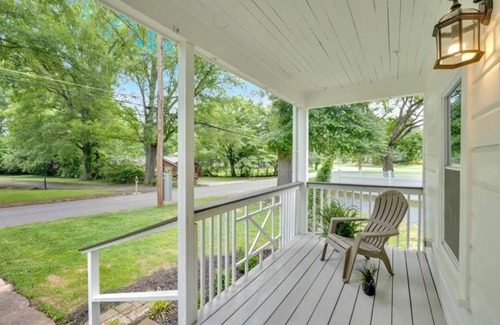 Cartersville House | Lakepoint Landing 2B-2B 3Tvs close to highway I-75 1 king size bed