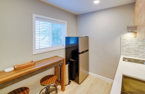 North Lakeport Apartment | Lakeport Studio Near Boat Launch: Pier Access!