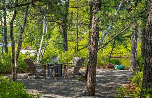 Long Pond House | Lakers Pointe by AvantStay Lakefront Private Peninsula Hot Tub Game Room
