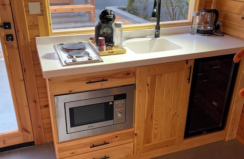 Dhahban Cottage | lakes cottages