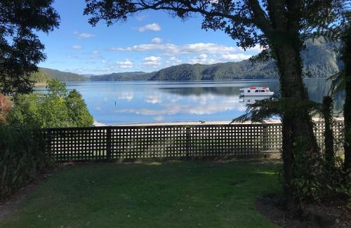 Lake Okataina Cabin | Lakes Lodge Okataina