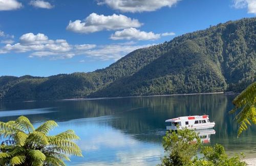 Lake Okataina Cabin | Lakes Lodge Okataina