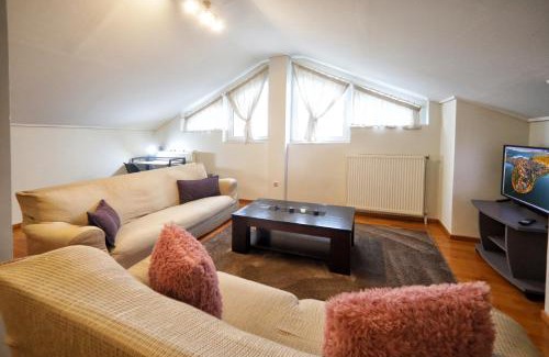 Kastoria Apartment | Lake’s Loft