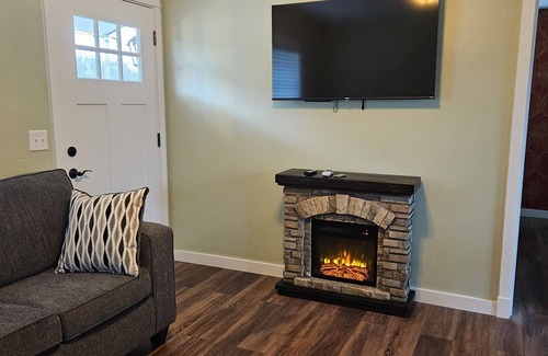 Lakeside Hotel | Lakeshore Lodge