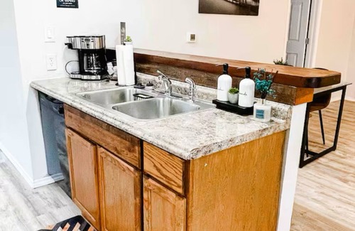 Lavon House | Lakeshore Retreat -kayaks, bikes, fishing poles