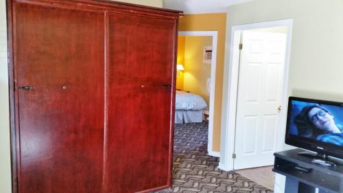 North Bay Hotel | Lakeshore Suites