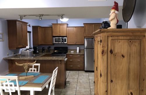 Okanagan-Similkameen Bed & Breakfast | LAKESHORE VILLAS BEACH COWBOY VILLA