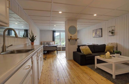 Saint-Brigitte-de-Laval Apartment | Lakeside Getaway #1 | Spa Sauna Firepit