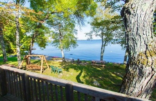 Ray Cabin | Lakeside 2 Bedroom Pelican Cabin on Kab