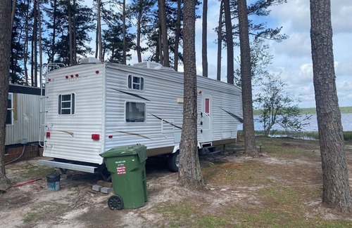 Hartsville House | Lakeside 2-bedroom RV in charming Hartsville with AC, WiFi