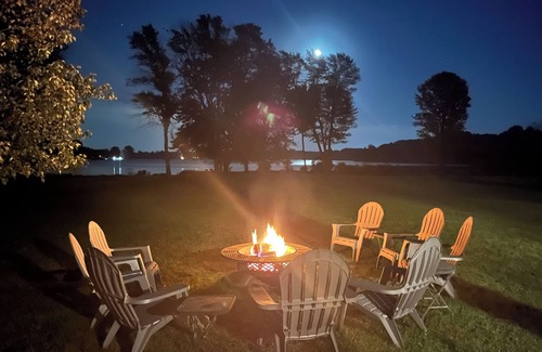 Rooseveltown House | Lakeside 4-bedroom. 6 minutes to Potsdam.