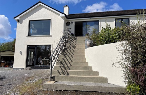 Oughterard Apartment | Lakeside Apartment Retreat in Oughterard Connemara