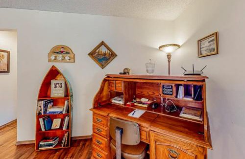 Hot Springs Village House | Lakeside Bliss