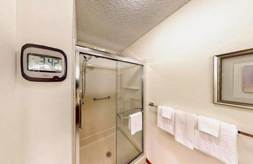Hot Springs Village House | Lakeside Bliss