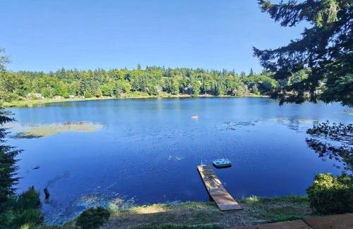 East Olympia House | Lakeside Bliss