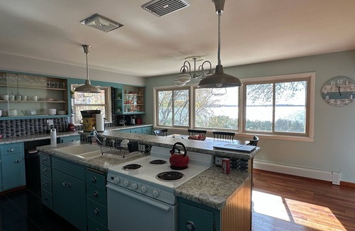 Crandon Cottage | Lakeside Bliss: Your Ultimate Escape on Lake Metonga in Crandon, Wisconsin