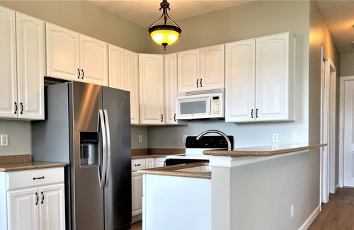 Lutz House | Lakeside Breeze Waterfront Home FREE KAYAKS!