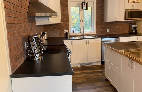 Chute-Saint-Philippe Ski Chalet | Lakeside cottage in the Upper Laurentians
