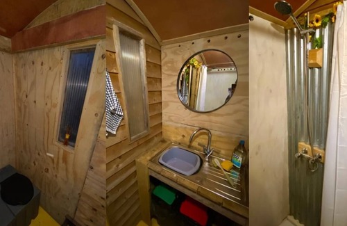 Horns Cross Cabin | Lakeside Cabin, Hot Tub and Fishery