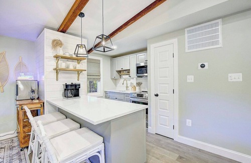 Chesapeake Ranch Estates-Drum Point Cabin | Lakeside Cabin - Hot Tub, Firepit, Kayak, Arcade
