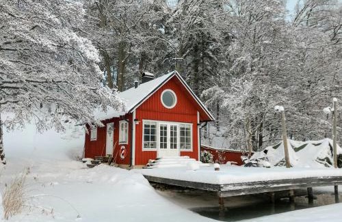 Varmdo House | Lakeside Cabin With Sauna In Stockholm Archipelago