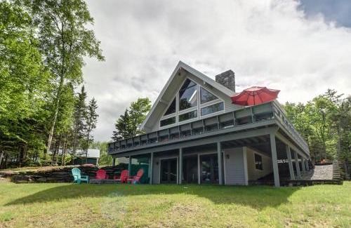 Greenville House | Lakeside Chalet