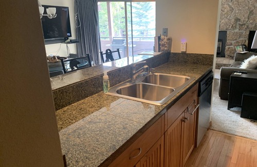 Dillon Condo | Lakeside condo on spectacular Lake Dillon