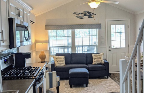 Elwood RV Rental | Lakeside Cottage Rental in Seasonal Campground