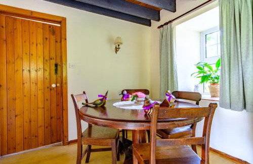 Llanpumsaint House | Lakeside Cottage