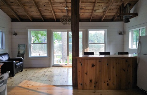 Litchfield Cottage | Lakeside Cottage On Tacoma lakes
