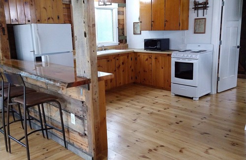 Litchfield Cottage | Lakeside Cottage On Tacoma lakes