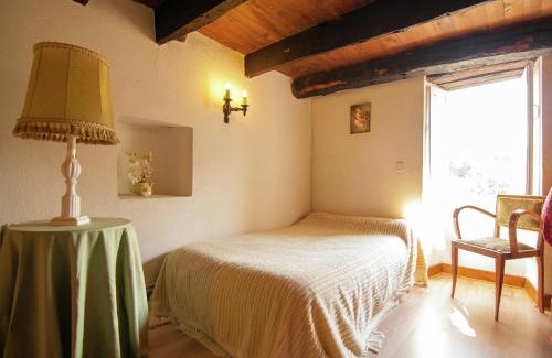 Chasteaux House | Lakeside Cottage Roziers Retreat