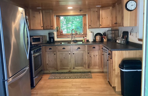 South Oxford Cottage | Lakeside Cottage - Spectacular Mountain Views - Western Maine Mountains